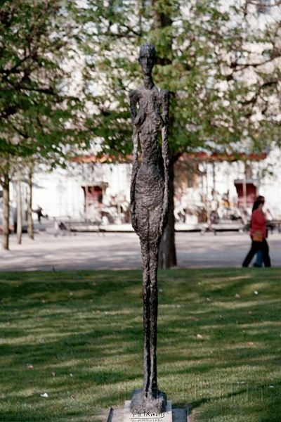 Parisian Statue 4.jpg - Anorexic.